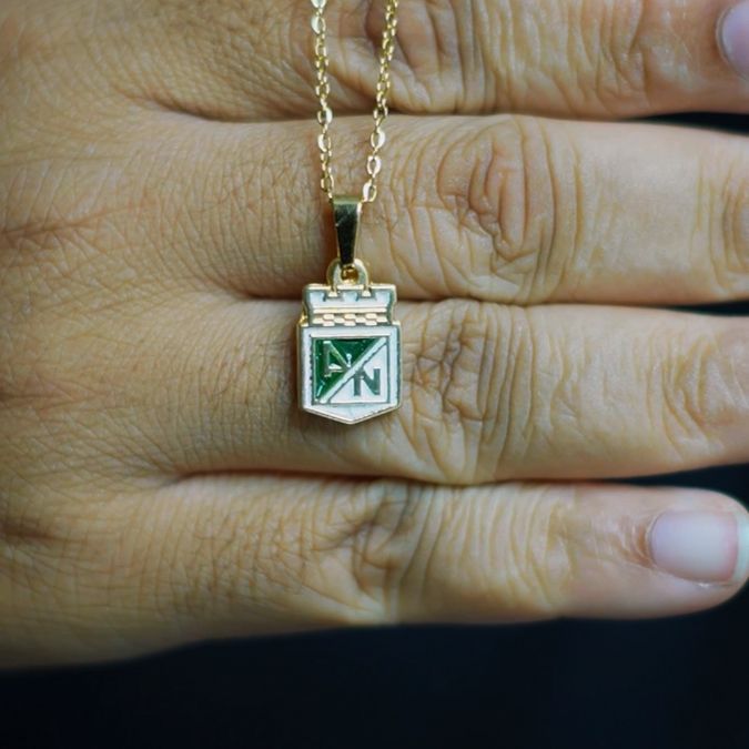 Cadena de Equipos de Fútbol Colombiano en Oro Laminado (no se pela, no cambia de color)